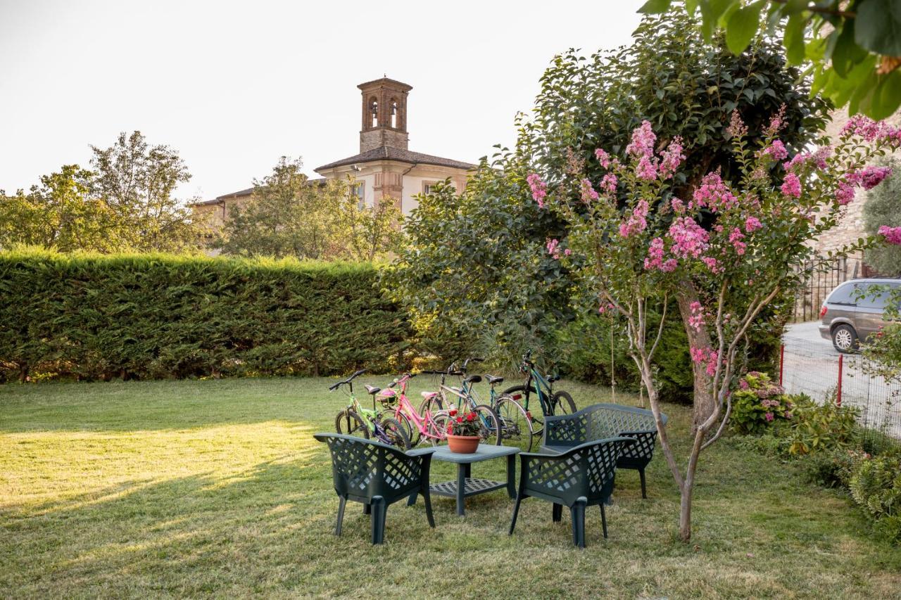 Borgo Santa Lucia Apartment With Private Parking & Garden Gubbio Luaran gambar